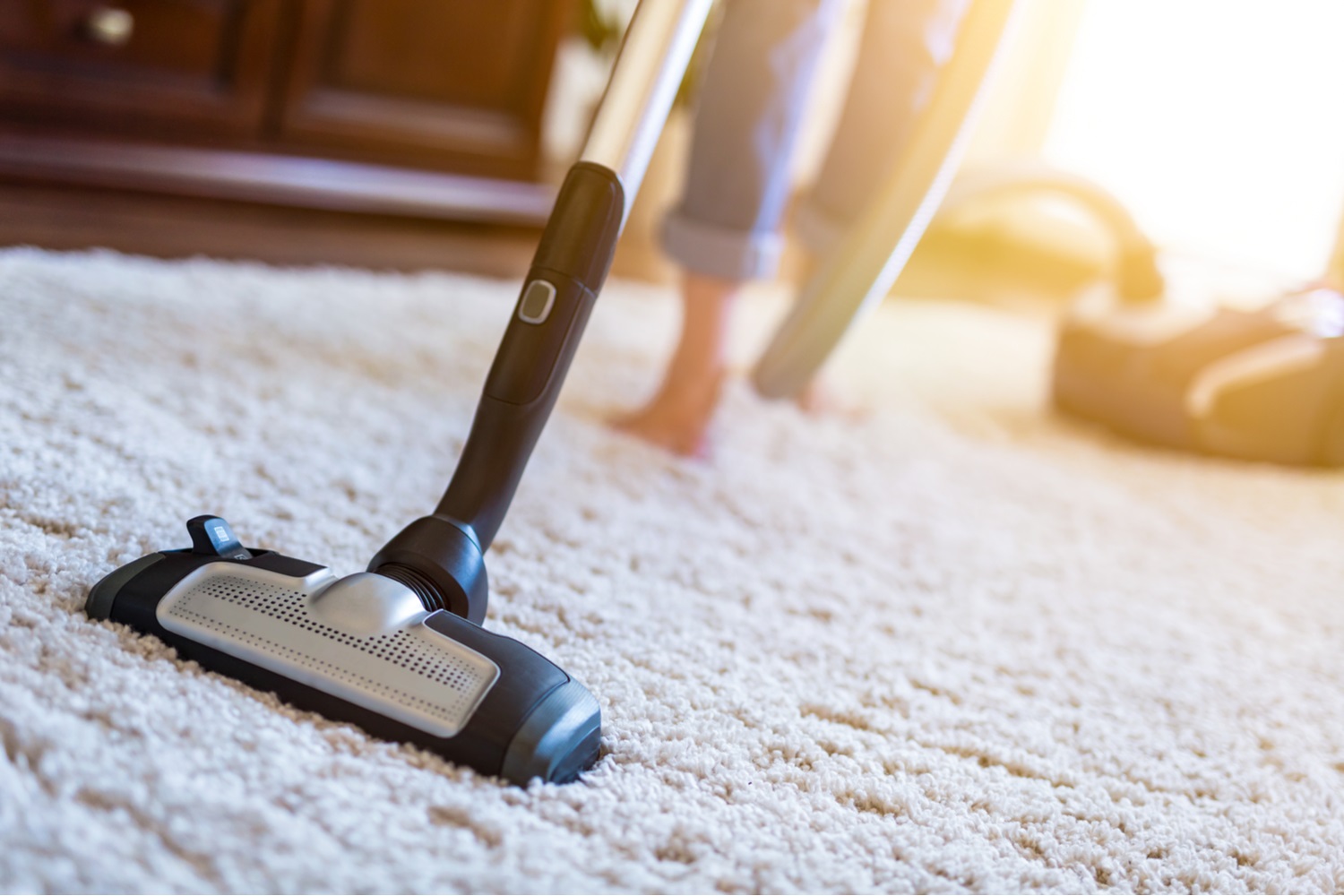 How to Vacuum an Area Rug: All the Different Types