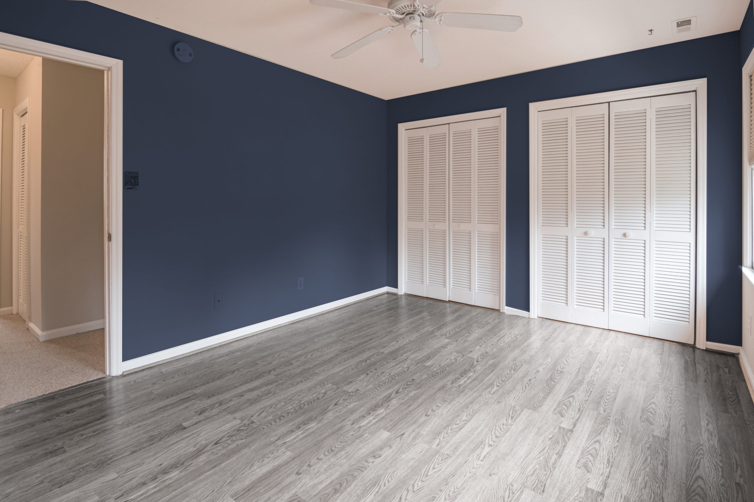 Gray Floors And Navy Walls Scaled 