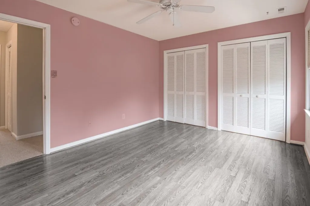 Pink walls and gray floors